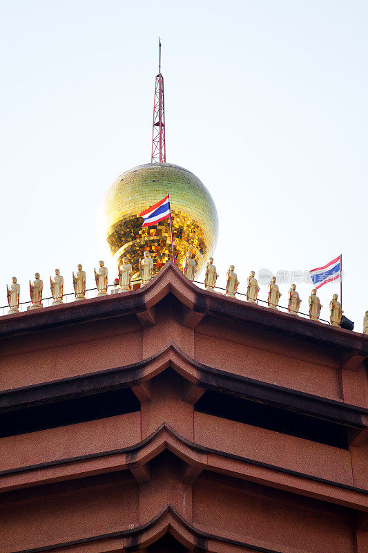 Tamnak Phra Mae Kuan-Im寺庙的顶端